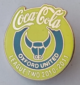 Oxford United FC Enamel Football Lapel Pin Badge. PB1-181 - Picture 1 of 3