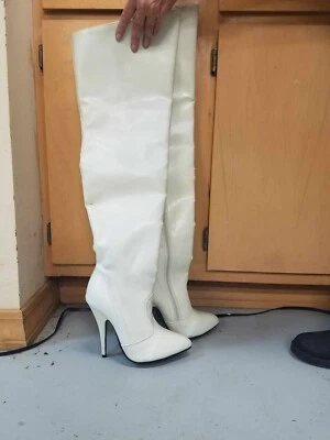 Fredrick's Of Hollywood Thigh High boots Foto 1 de 4