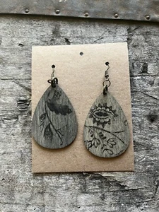 Pendientes de Lágrima de Madera con Diseño Floral BOHO Hechos a Mano 3" ¡Nuevos!¡! - Imagen 1 de 4