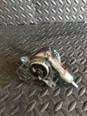 Peugeot 307 Or Citroen 2.0 Hdi 2002-2006 Year Vacuum Pump Bosch - Image 1 of 4