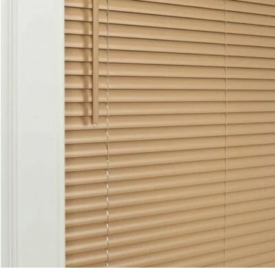 Mini persianas de filtración de luz de vinilo caqui inalámbricas de 1 pulgada para habitación duraderas varios tamaños Foto 1 de 4