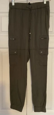 Pantalones cargo Banana Republic verde talla XS Foto 1 de 3