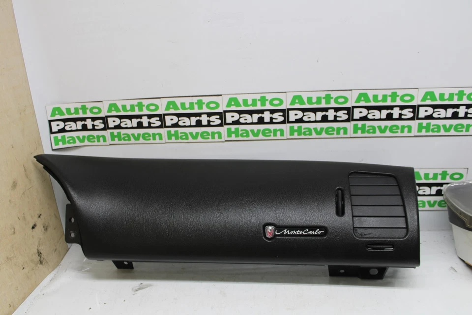 00-05 Chevy Monte Carlo - Pasajero derecho tablero cubierta bisel ventilación negro OEM Foto 1 de 4