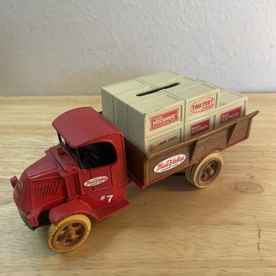 ERTL 1926 Mack Bulldog Delivery Truck Bank 1/38 Scale Die Cast Vintage 1989 - Image 1 of 4