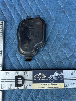 Cubierta de tapa de bombilla de faro derecho Volvo S70 V70 XC 1998-2000 9169525 OEM #3088EM Foto 1 de 4