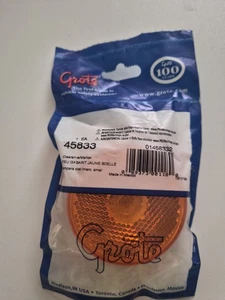 Grote 45833 2 1/2" Round Clearance Marker Lights, Built In Reflector, 12 V - Picture 1 of 2