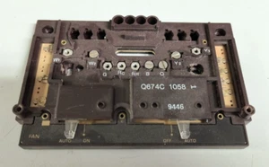 Subbase termostato multietapa Honeywell Q674C 1058 OFF-AUTO para T874A-F - Imagen 1 de 2