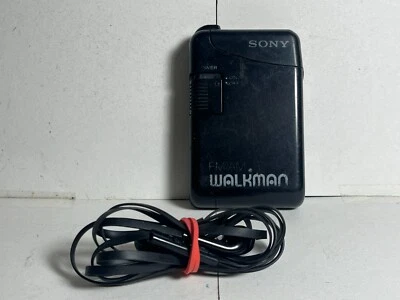 FM/AM RADIO WALKMAN SONY SRF-29 CON CLIP CINTURA-RADIO PORTATILE CON CUFFIE - Bild 1 von 4