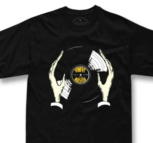 Vinyl music t-shirt Plattenspieler technics Schallplatte alien 80's tshirt - Picture 1 of 7
