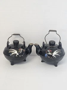 Vintage großer schwarzer Redware Teekessel Salz Pfefferstreuer 50er Japan Metallgriff - Bild 1 von 5