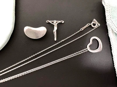 Tiffany & Co. Collana con ciondolo cuore aperto rosario Elsa Peretti argento925 - Immagine 1 di 4