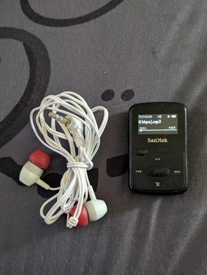 SanDisk SDMX26-008G-G46K ClipJam MP3 Player - Black - Image 1 of 4