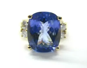 Cushion Tanzanite & Diamond Ring 18Kt Yellow Gold 4.33Ct AAA/VS - Picture 1 of 4