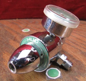 Regulador de oxígeno Hudson 2635 con medidor de presión de gas comprimido de 4000 lb 676X - Imagen 1 de 7
