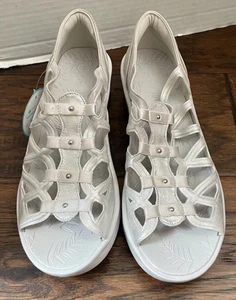 BZEES Silver Gladiator Wedge Sandal Sparkly Women’s Size 11W Comfort Strappy - Picture 1 of 4