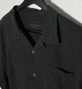 Tommy Bahama Shirt Mens XL Black 100% Silk Camp Floral Short Sleeve Loop Collar - Picture 1 of 7