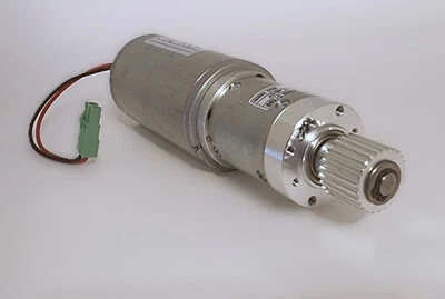 Motor DC Dunkermotoren GR 53x30 con cabezal de engranaje PLG42S Foto 1 de 4