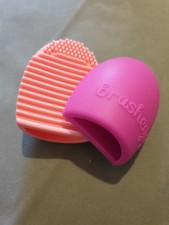 Makeup Brush Cleaning Egg Silicone Glove Cleaning Brush
