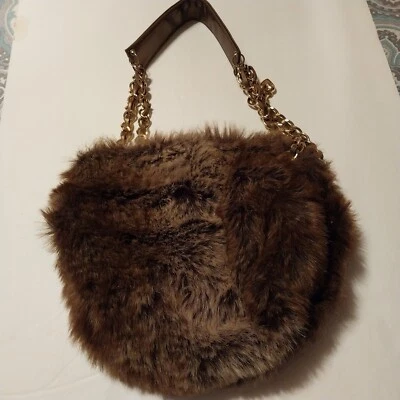 Apt. Cartera baguette de piel sintética 9 con herrajes en tono dorado Foto 1 de 4