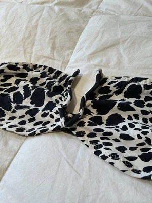 Top bandeau H&M blanco y negro estampado animal talla 14 Foto 1 de 4