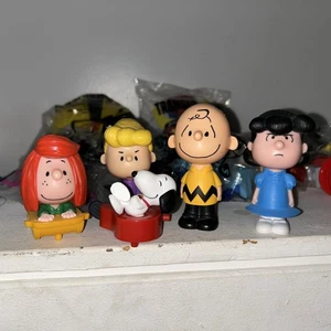 McDonalds Happy Meal Peanuts 4 Juguetes Charlie Brown Snoopy Lucy Schroeder Patty - Imagen 1 de 1