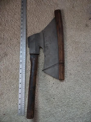 Hacha de hierro forjado antigua vintage Foto 1 de 4