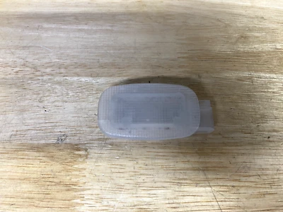 01 02 03 04 Luz interior parasol domo mercedes-benz c240 c320 Foto 1 de 4