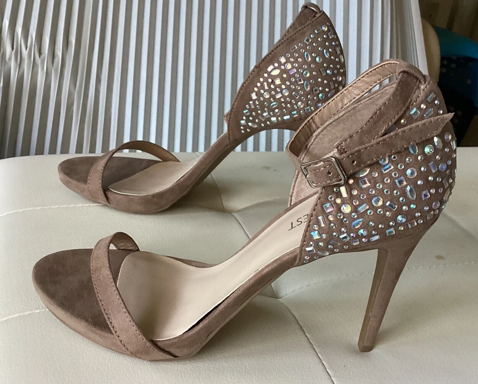 Nine West Red Carpet  Heels Sandal Tan W/Rhinestones Strappy Women's Size 7.5 - Image 1 of 4
