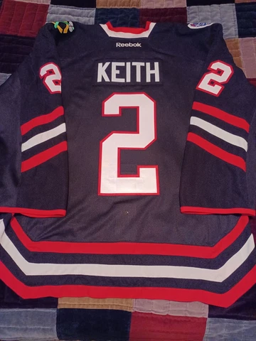 Chicago Blackhawks Duncan Keith 2014 Stadium Series Reebok 2.0 Pro Jersey 52 Cover