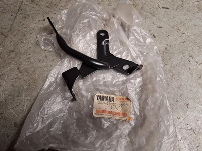 Yamaha FZR 1000 Genesis - Soporte de montaje de cuadro lateral derecho - 2GH-28322-00 Foto 1 de 2