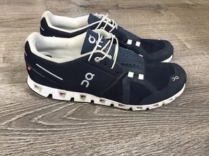 Scarpe da corsa ON RUNNING Cloud 5 "Navy/White" da uomo taglia 8,5 Swiss Engineering - Foto 1 di 12