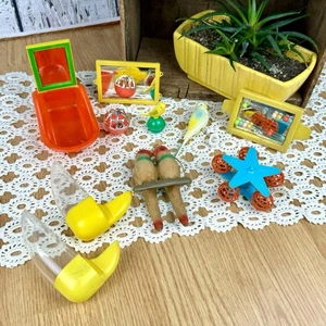 Vintage Pet Bird Toy Lot Plastic Flocked Parrots Mirror Feeder Yellow Parakeet - Picture 1 of 14
