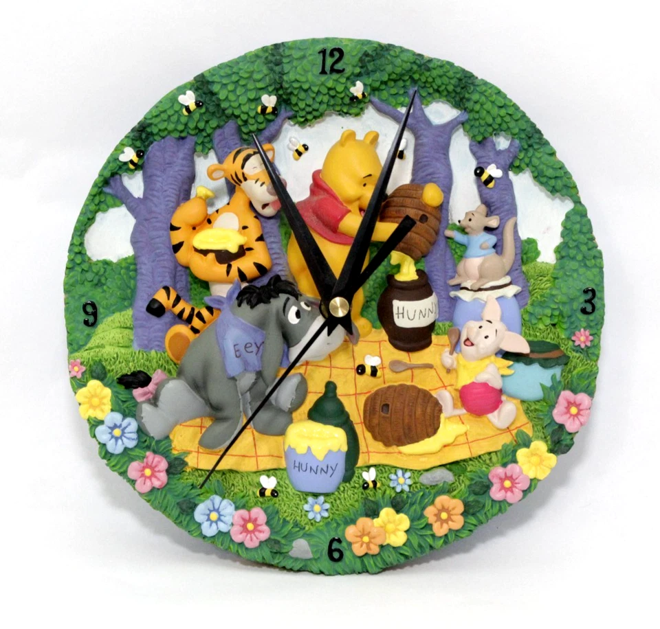 Reloj de Pared Disney Winnie The Pooh Coleccionable Picnic 3D Tigger Eeyore Piglet Roo Foto 1 de 4