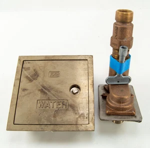Zurn Z1300 Ecolotrol idrante da parete con contenitore 56068-1 - Foto 1 di 3