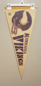 MINNESOTA VIKINGS NFL TWO BAR VINTAGE FELT PENNANT WITH HOLDER 4/30/21 - Picture 1 of 1