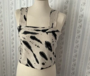 Women’s 525 AMERICA Print Button Strap 100% Cashmere Tank Top Beige Grey NWT - Picture 1 of 9