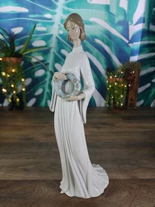 Lladro Figurine "Girl With Wreath", Vintage Lladro Tall Girl Figure w/Wreath #63 - Picture 1 of 10