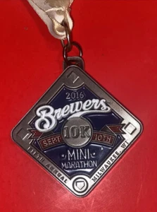 MILWAUKEE BREWERS 10K Mini Marathon Medal & Lanyard 2016 MLB Baseball MLB SGA - Picture 1 of 9
