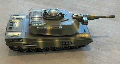 Tanque de juguete del ejército de Estados Unidos PT-118 con botón de sonido ¡característica rara! Foto 1 de 4