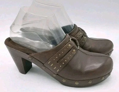 Zuecos Sable Nine West De Colección Años 90 Talla 6.5M Cuero Marrón Bronce Tachonado Sin Cordones Foto 1 de 4