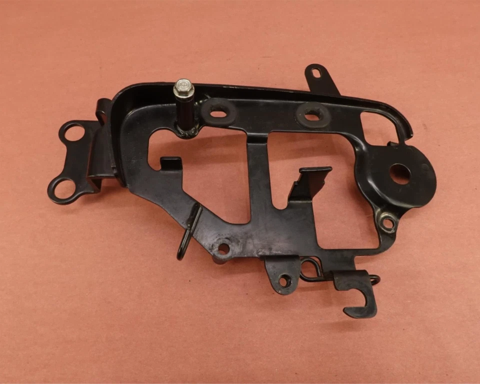 Soporte de montaje de carburador izquierdo Honda Magna 750 VF750 VF750C 1994-2003 Foto 1 de 4