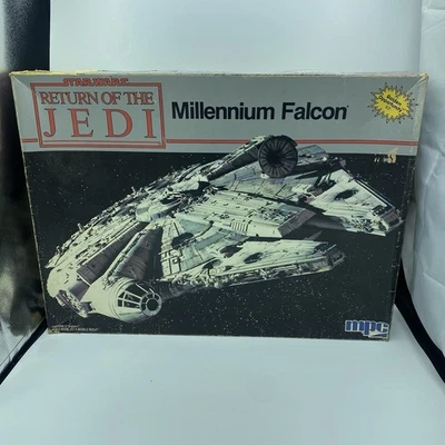 Kit Modelo MPC - Halcón Milenario, Commem. Edición Nº 8917 (1989) Nueva Caja Abierta Foto 1 de 4