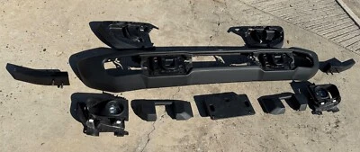 Bronco 2021-2025 OEM acero delantero (sin sensores) y parachoques traseros (con sensores) Foto 1 de 4