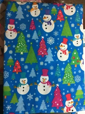 SCRUB TOP SIZES: S, M, L, XL CHRISTMAS SNOWMAN NWT NURSE MEDICAL CNA VET WORK - Image 1 of 4