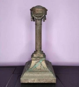 Colonna corinzia in stile vittoriano in metallo - Foto 1 di 6