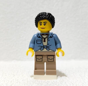 LEGO Town Minifigure City Jungle Explorer Female  From 60426 - Picture 1 of 3
