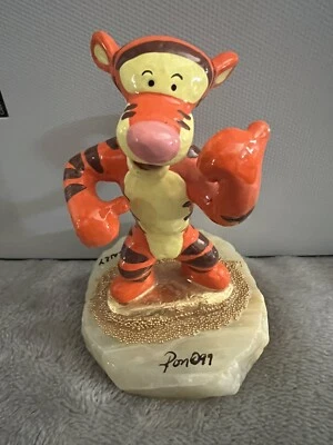 Ron Lee tigger Limited Edition Figurine.  359/5000 - Image 1 of 4
