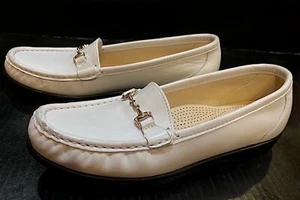 SAS TRIPAD COMFORT WHITE LEATHER SLIP ON LOAFERS WITH SILVER HORSEBIT ACCENT SI - Picture 1 of 12