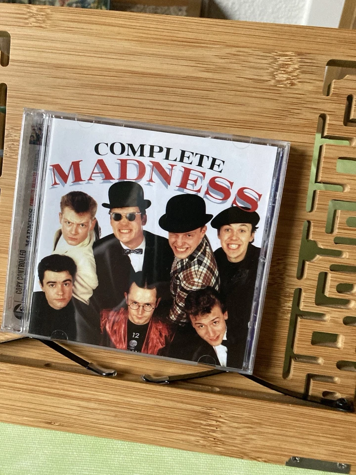 Cd Madness - Complete Madness / 2003 Virgin Records ￼ - Bild 1 von 1