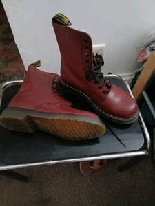 Dr Martens Air Ware Original Size 6 Brand New Only worn twice.cherry Colour - Picture 1 of 3